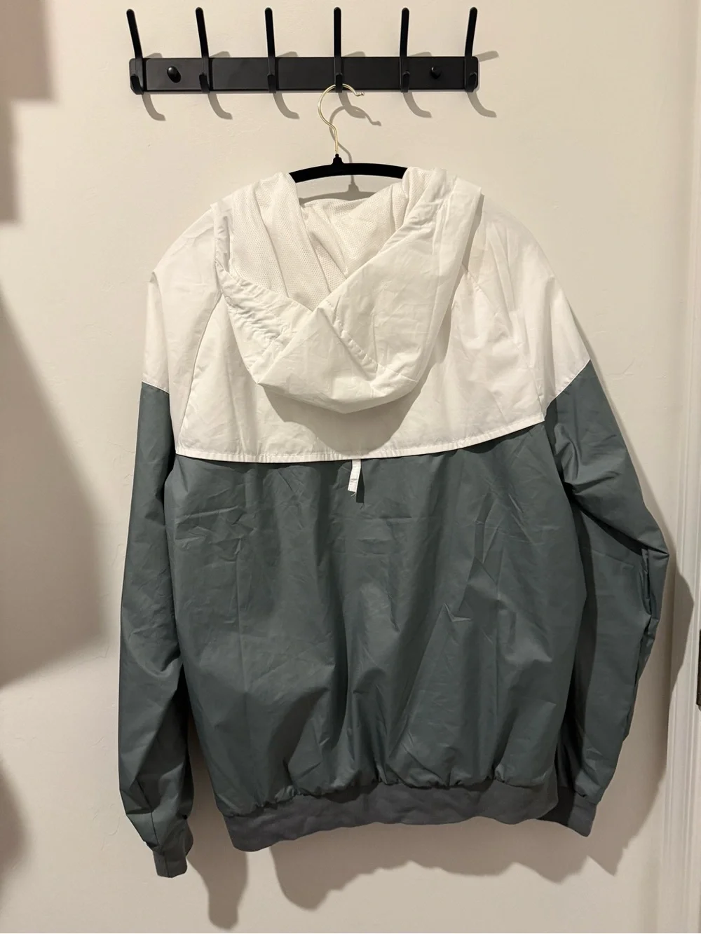 Nike Men’s White and Gray Hooded Windbreaker Jacket